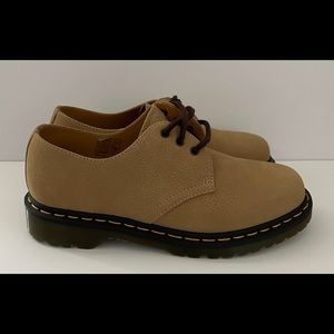 New mens or women’s Dr. Martens Low Oxfords -AW004 / 26652